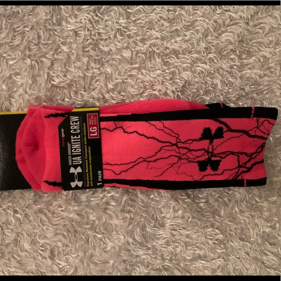 Under Armour Other - Under amour moisture wicking socks size 9-12
